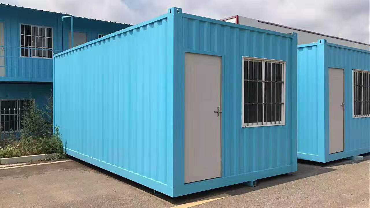 常使用于工地的成都住人集裝箱根據(jù)材料不同可分為哪幾類？